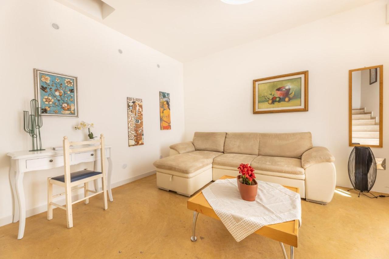 Appartement Dimora Il Castello à Racale Extérieur photo